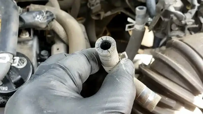 car trabol code P0441 P0455 Toyota: Causes, Symptoms with Solutions
